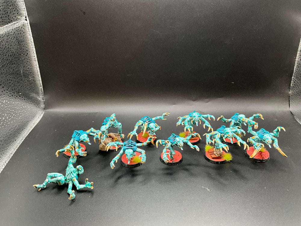 UM 2453 Tyranids Genestealers