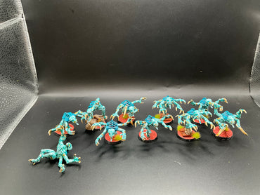 UM 2453 Tyranids Genestealers