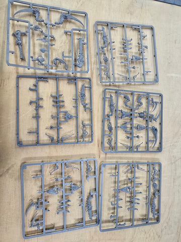 UM 2514 Tyranids warrior bits