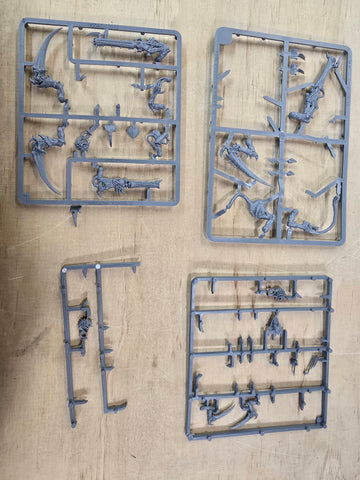 UM 2514 Tyranids warrior bits