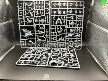 UM 2838 Space Wolves Wolf Guard Terminators