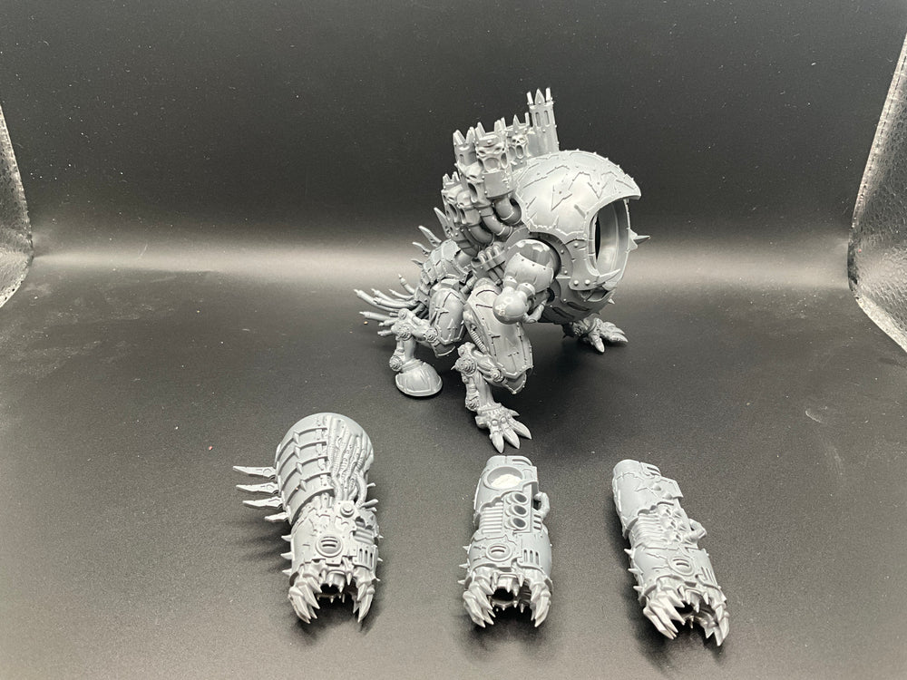 UM 2260 Chaos Space Marines Forgefiend
