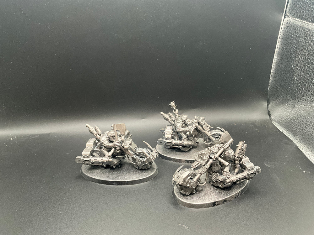 UM 2369 Orks Warbikers