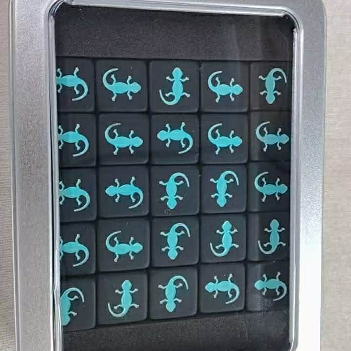 Pre-Order: Red Dragon Dice: Blue Gecko