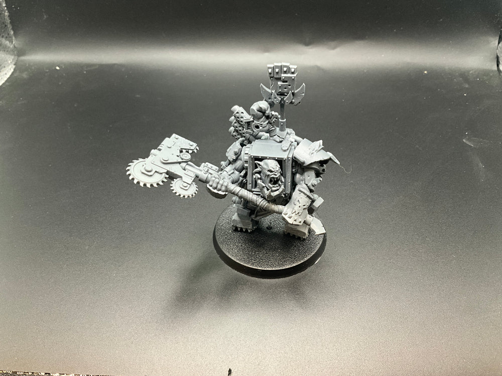 UM 2372 Orks Ork Warboss In Mega Armour