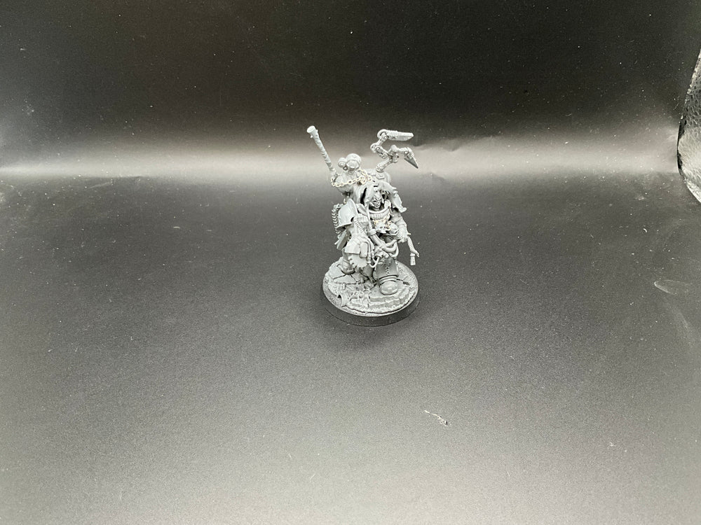 UM 2325 Space Marines Primaris Techmarine