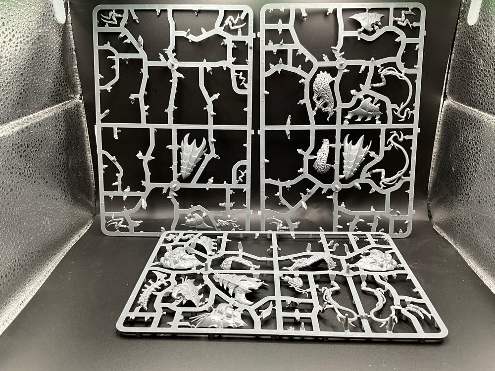 UM 2441 Tyranids Tyranid venomthrope bits
