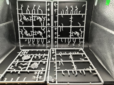 UM 2844 Tyranids Genestealers