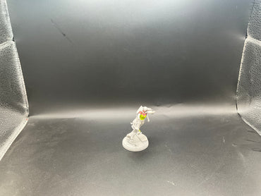 UM 2103  crystal