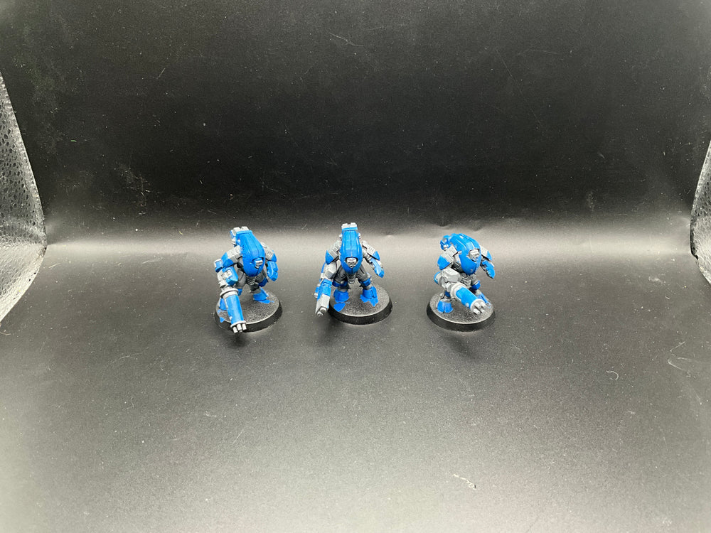 UM 3137 T'au Empire Stealth Battlesuits