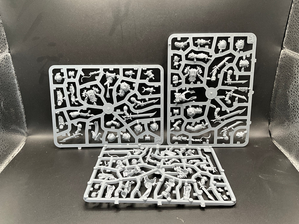 UM 2814 Hedonites Of Slaanesh Flawless blades