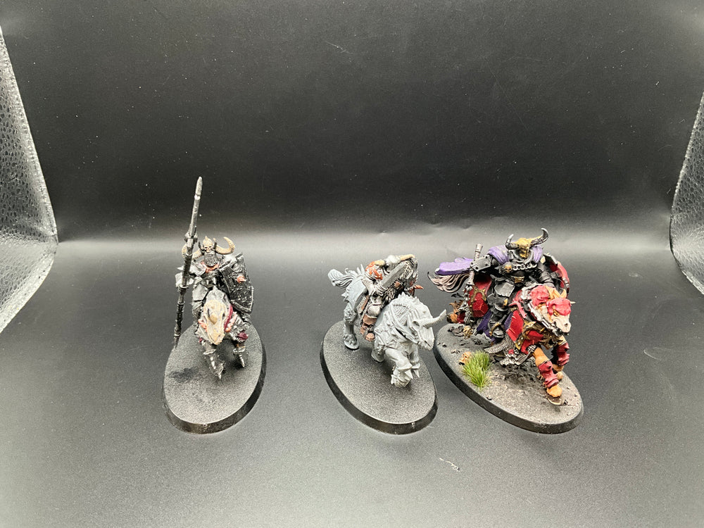 UM 2614 Slaves To Darkness chaos knights