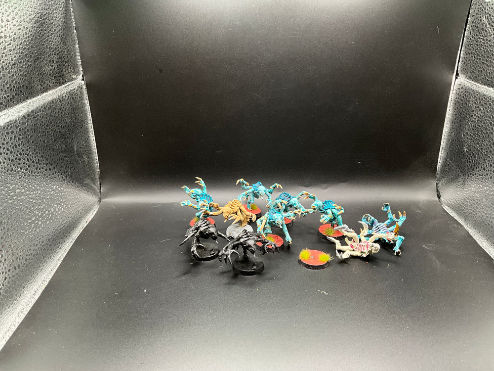 UM 2463 Tyranids Genestealers