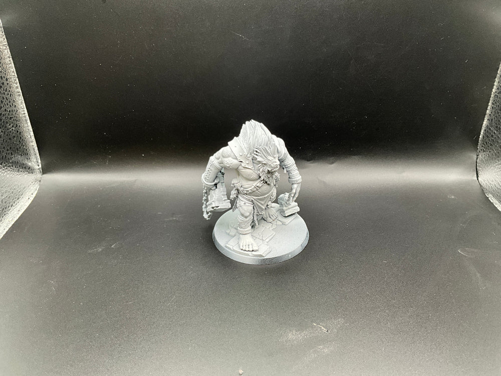 UM 2606 Slaves To Darkness fomoroid crusher