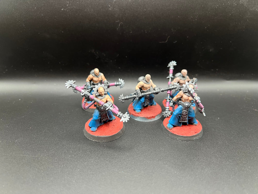 UM 586 Adeptus Mechanicus Electro-Priests