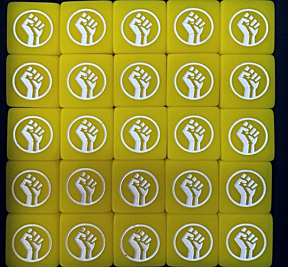 Red Dragon Dice: Yellow & White Fist