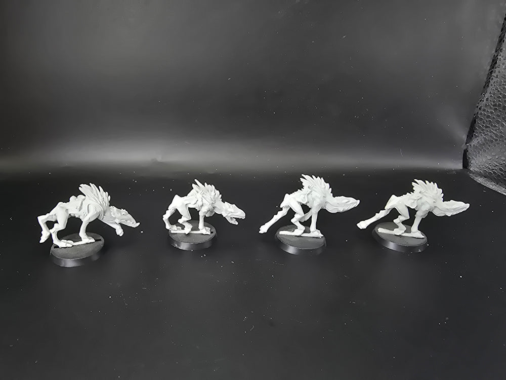 UM 1302 T'au Empire Kroot Hounds