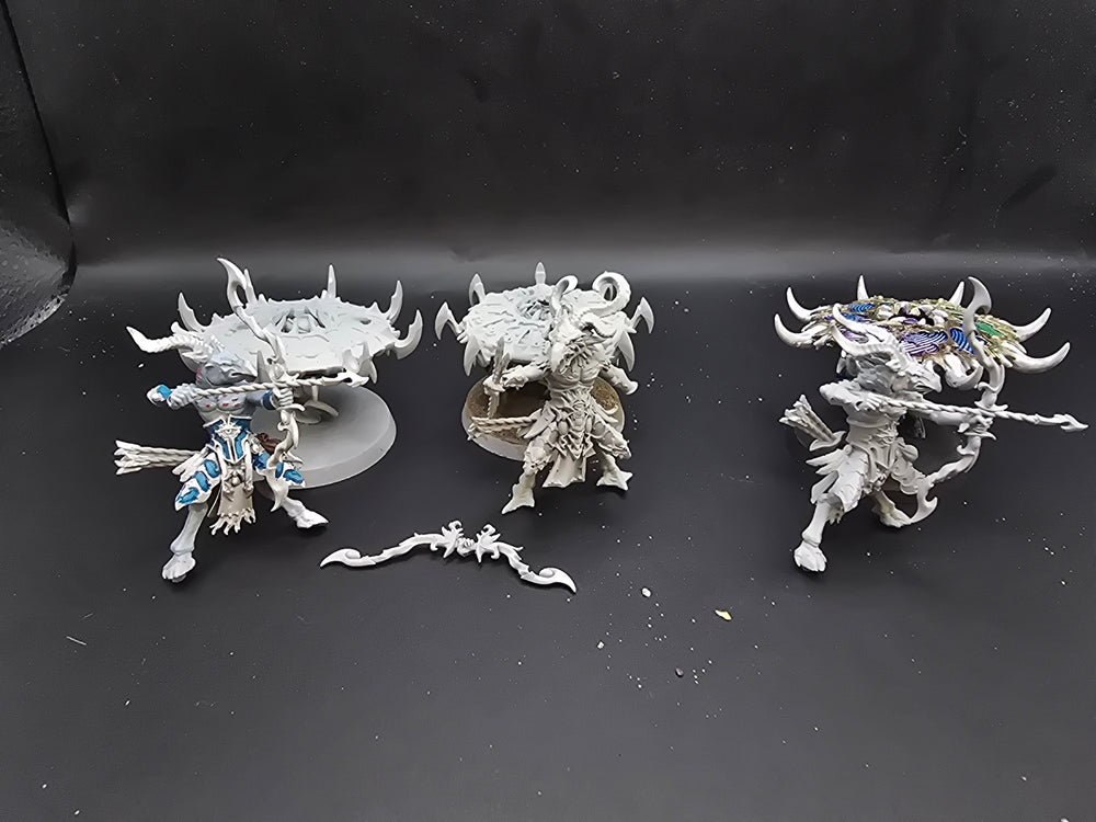 UM 1515 Disciples Of Tzeentch Tzaangor Enlightened