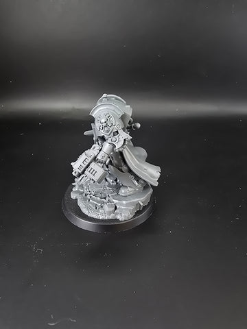 UM 723 Space Marines Captain In Terminator Armour