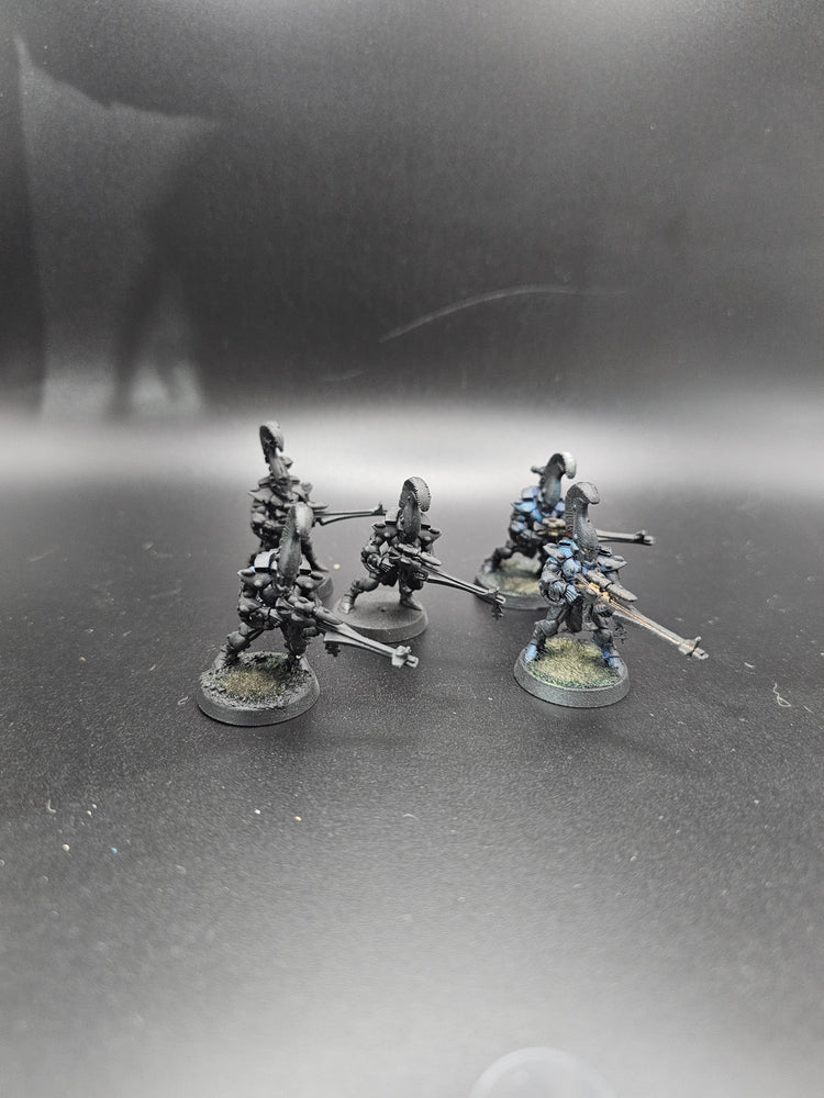 UM 118 Aeldari Dire Avengers