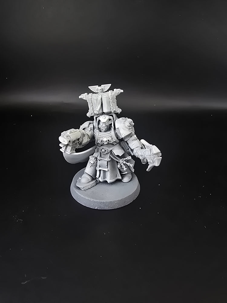 UM 715 Space Marines Librarian In Terminator Armour
