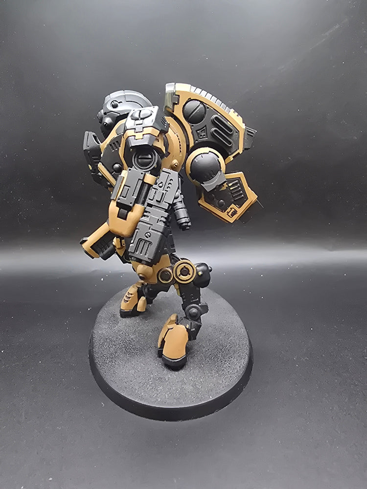 UM 1318 T'au Empire Ghostkeel Battlesuit