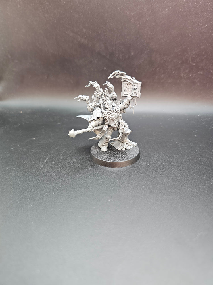 UM 1587 Chaos Space Marines Dark Apostle