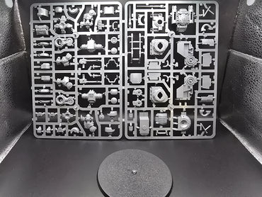 UM 1640 Space Marines Primaris Invictor Tactical Warsuit