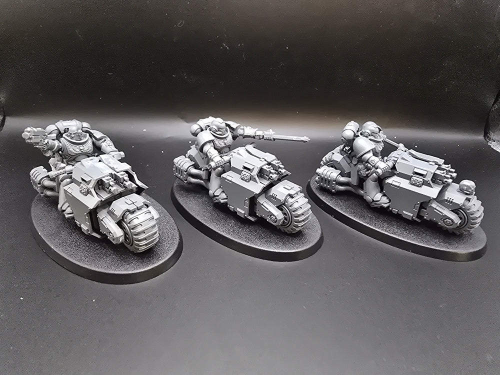 UM 692 Space Marines Outriders