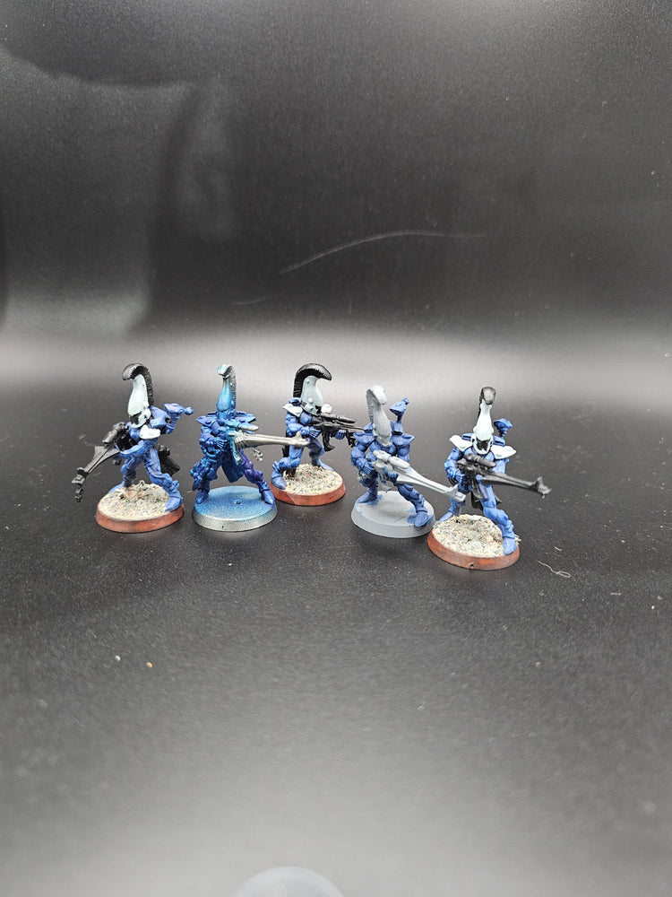 UM 122 Aeldari Dire Avengers