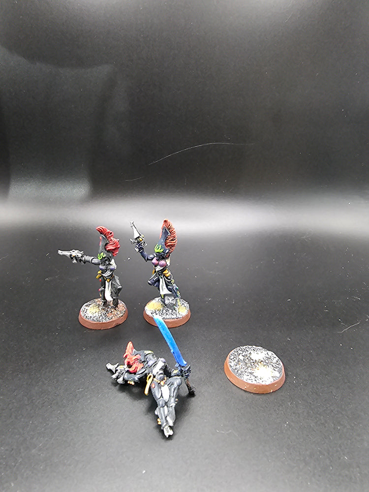 UM 152 Aeldari Howling Banshees - Pewter