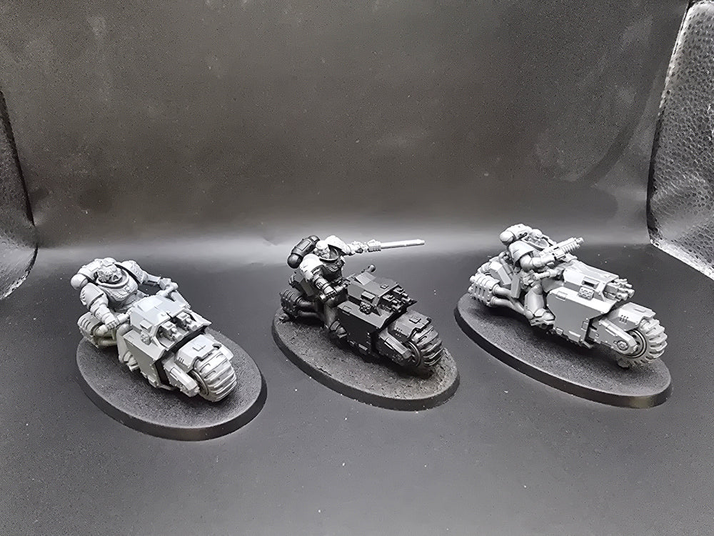 UM 828 Space Marines Outriders