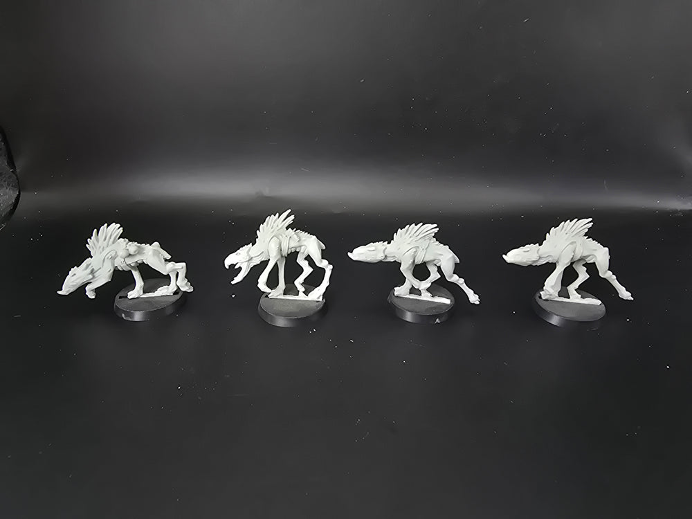 UM 1302 T'au Empire Kroot Hounds