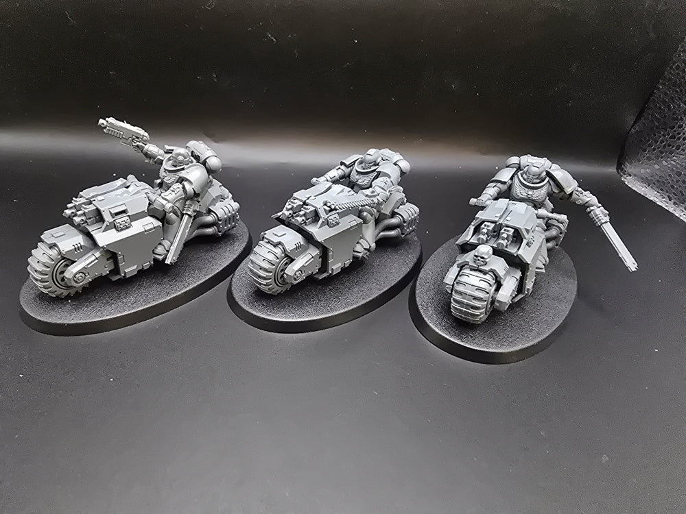 UM 692 Space Marines Outriders