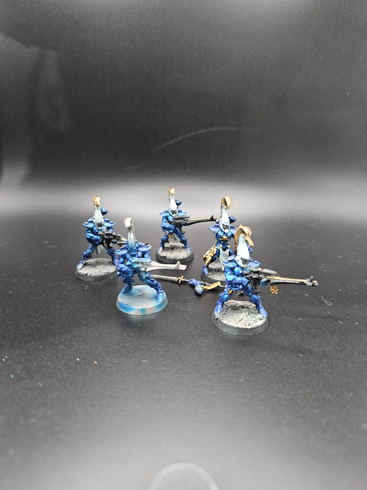 UM 117 Aeldari Dire Avengers