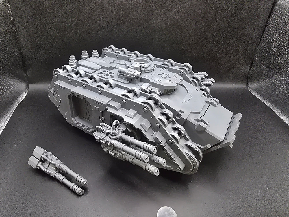 UM 1639 Space Marines Land Raider Crusader/Redeemer