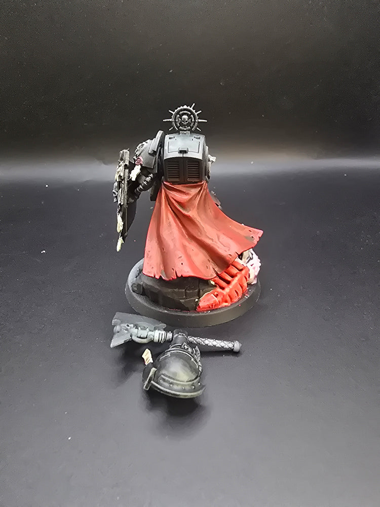 UM 720 Space Marines Captain In Terminator Armour