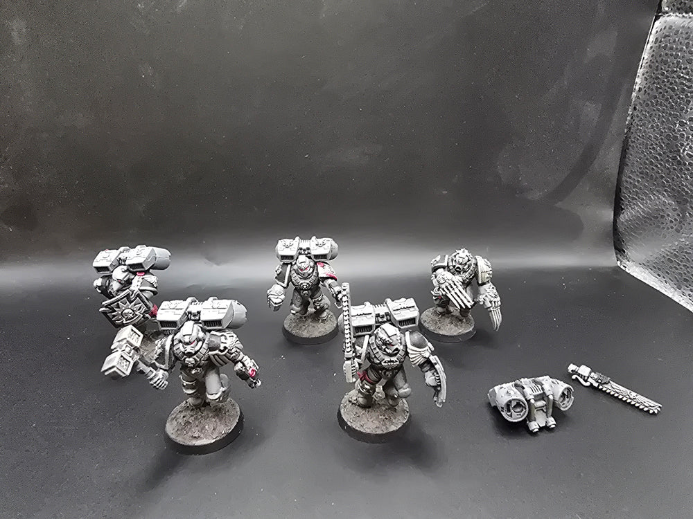UM 811 Space Marines Vanguard Veteran Squad