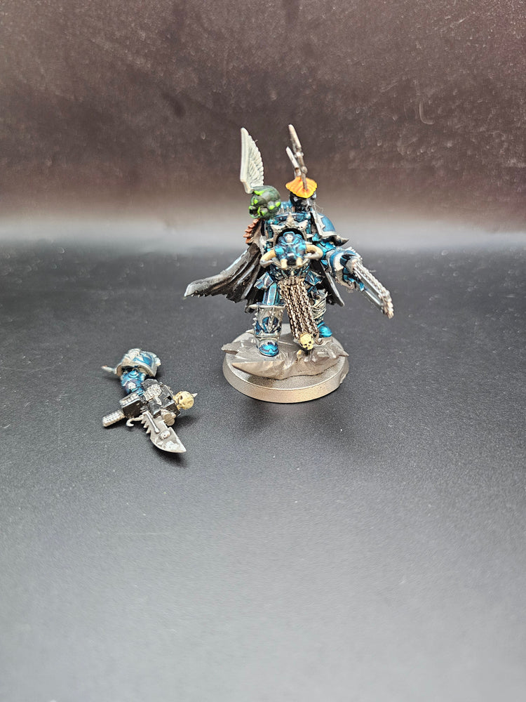 UM 1567 Chaos Space Marines Chaos Lord In Terminator Armour