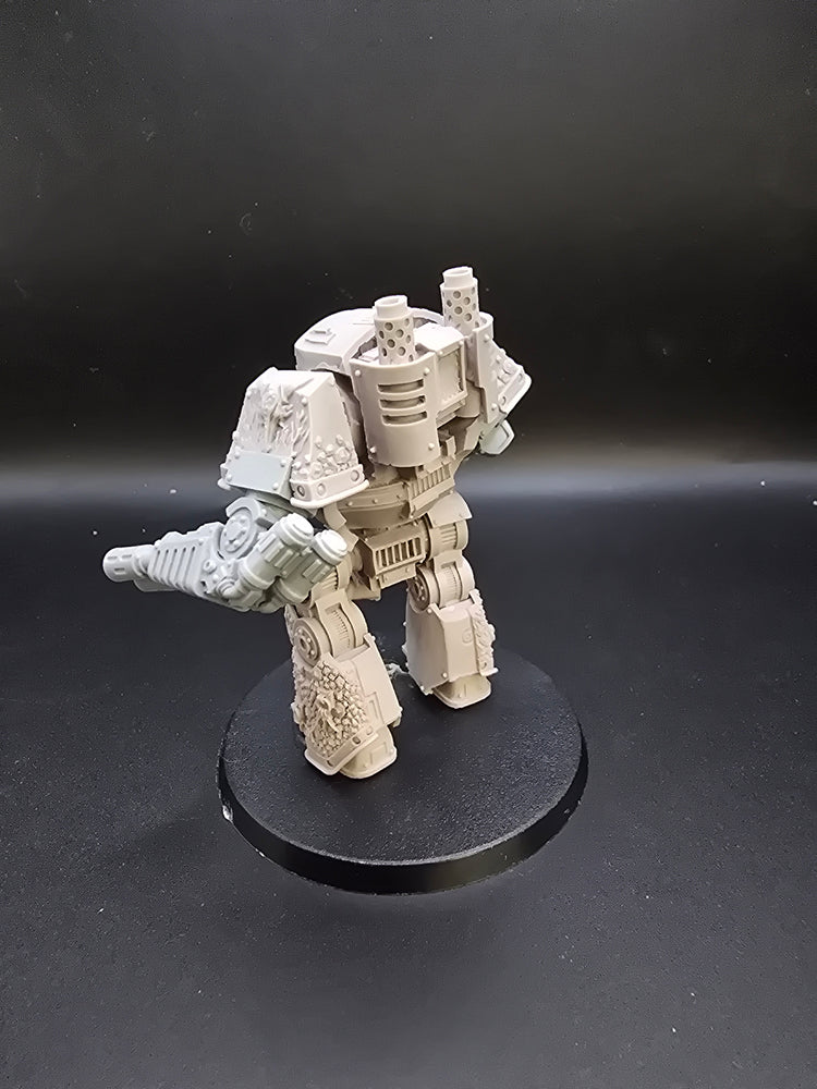 UM 671 Adeptus Astartes Contemptor Dreadnought