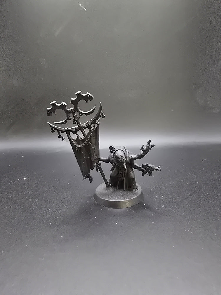 UM 1275  Acolyte iconward