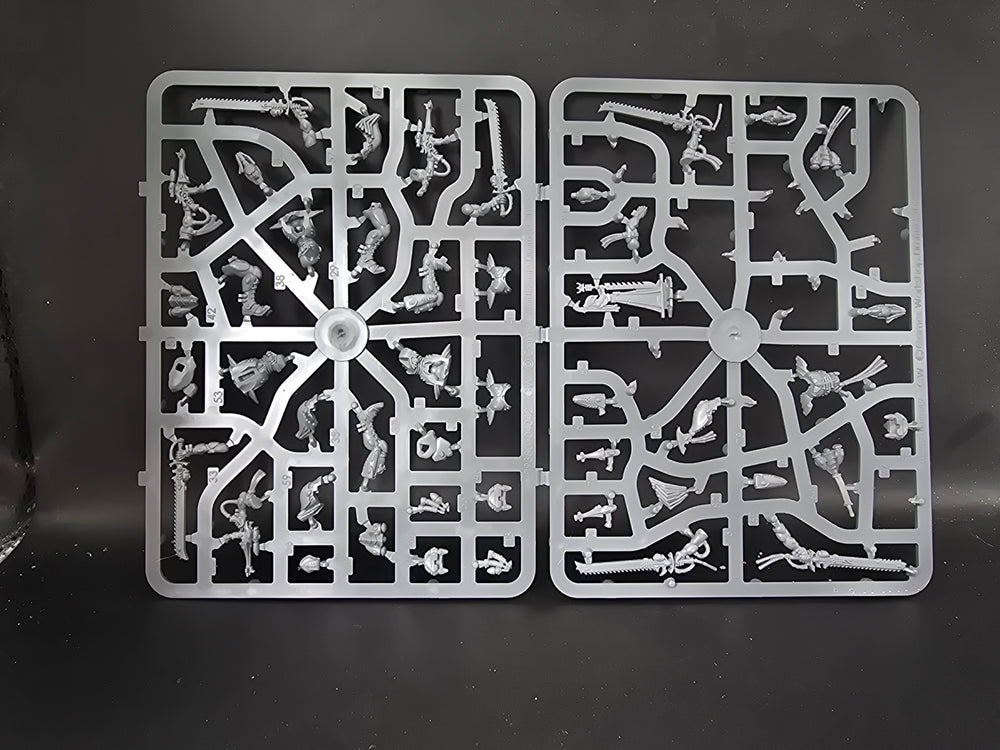 UM 1654 Aeldari Blades Of Khaine