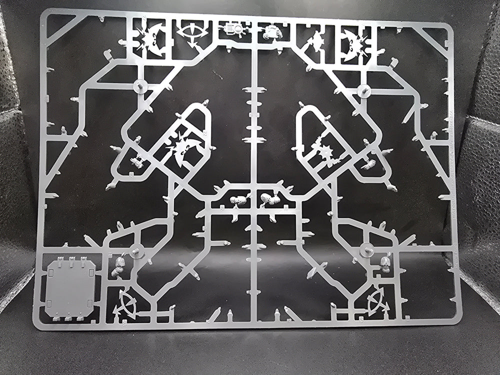 UM 1639 Space Marines Land Raider Crusader/Redeemer