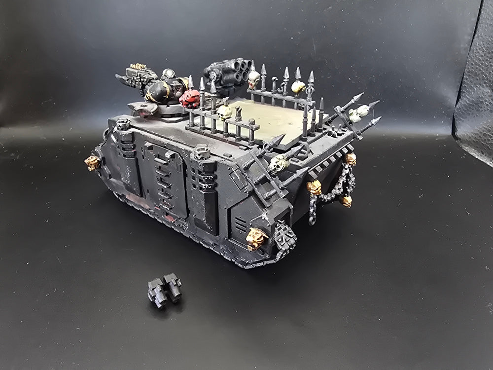 UM 1608 Chaos Space Marines chaos rhino