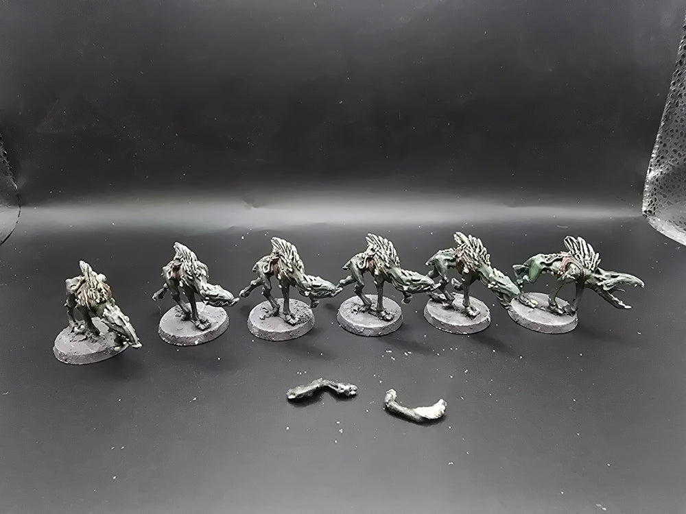 UM 1303 T'au Empire Kroot Hounds
