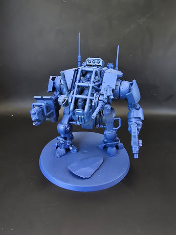 UM 1618 Space Marines Primaris Invictor Tactical Warsuit