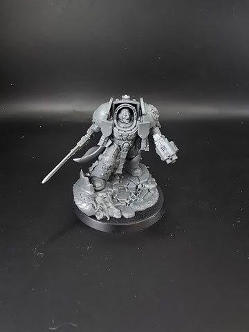 UM 723 Space Marines Captain In Terminator Armour