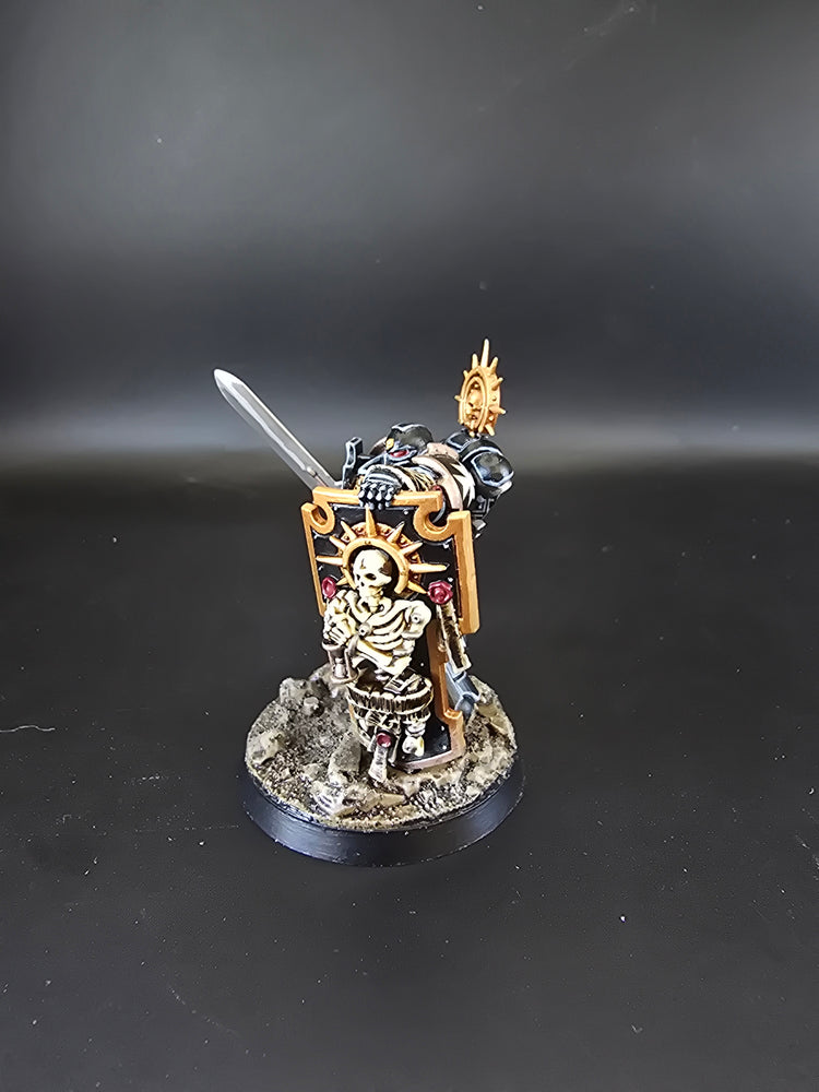 UM 1004 Space Marines Bladeguard Ancient