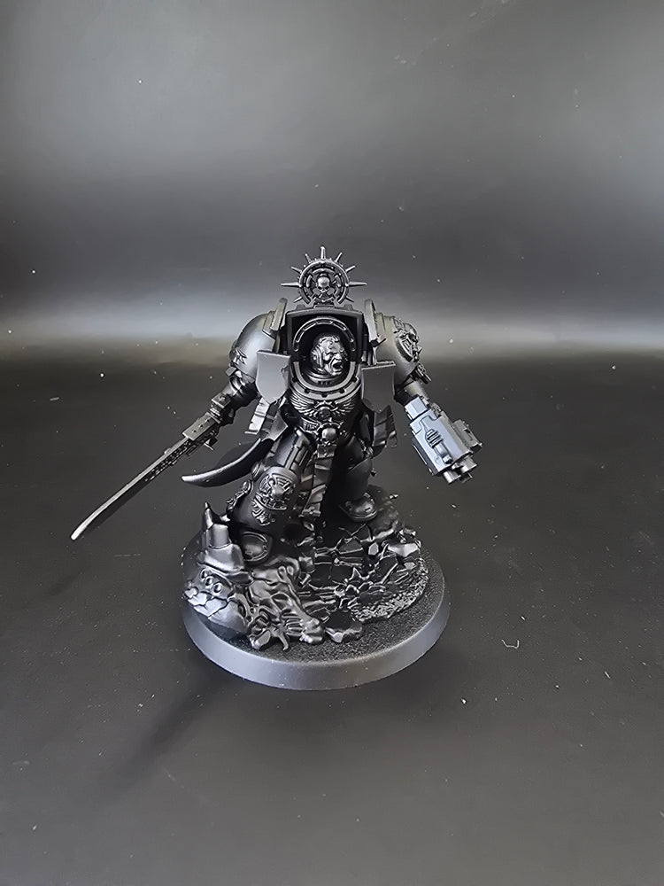 UM 725 Space Marines Captain In Terminator Armour