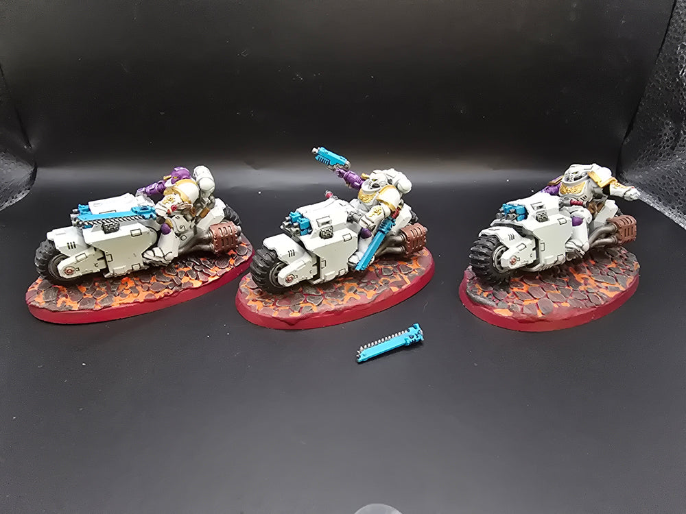 UM 690 Space Marines Outriders